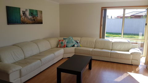 Aldinga Beach Overnighter Or Getaway Home - Pubs and Clubs 6
