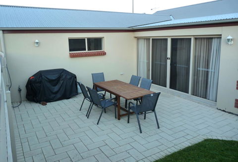 Longreach At Port Elliot - Go Out 26