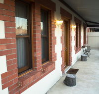Longreach at Port Elliot - Pubs and Clubs
