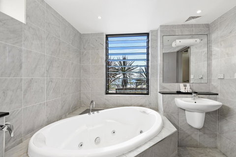 Ibis Styles Port Macquarie - Go Out 21