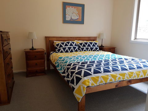 Marion Bay Holiday Villas - Pubs and Clubs 3