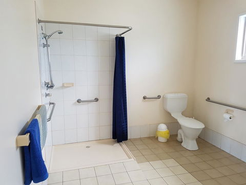 Marion Bay Holiday Villas - Pubs and Clubs 19