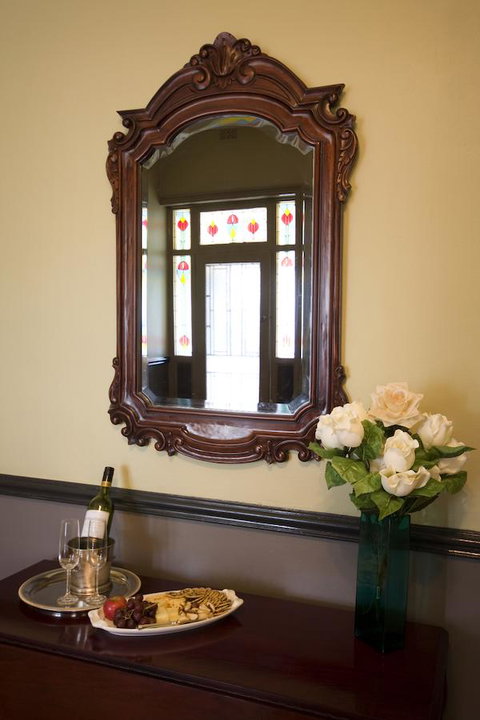 Country Bakehouse Accommodation - Pubs and Clubs 6