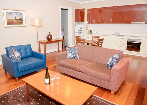 Whyalla Playford Apartments - Pubs and Clubs 9
