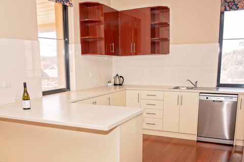 Whyalla Playford Apartments - Pubs and Clubs 5