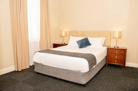 Whyalla Playford Apartments - Pubs and Clubs 0