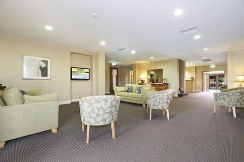 Whyalla Playford Apartments - Pubs and Clubs 3