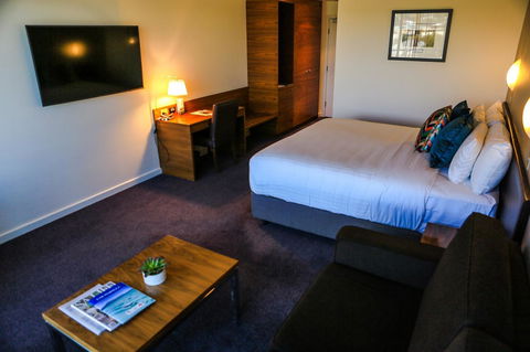 Port Lincoln Hotel - Pubs and Clubs 11