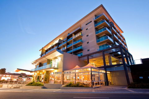 Port Lincoln Hotel - Pubs and Clubs 18