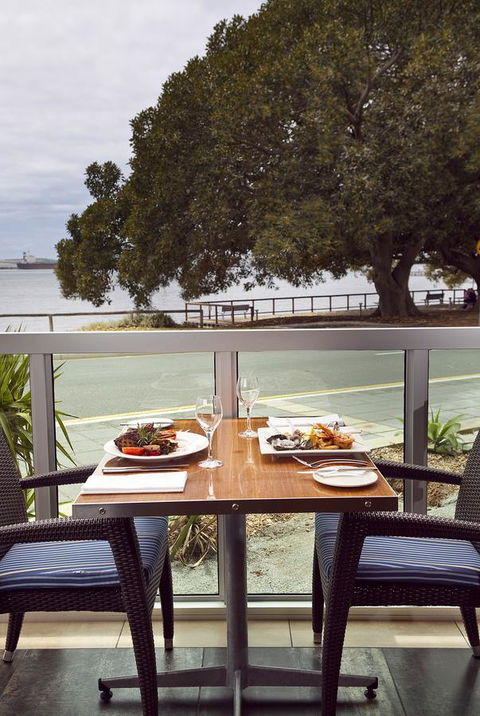 Port Lincoln Hotel - Pubs and Clubs 42