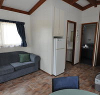 Beachside Holiday Park - Pubs and Clubs