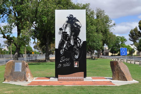 Keith Motor Inn - Pubs and Clubs 6