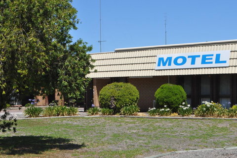 Keith Motor Inn - Pubs and Clubs 8