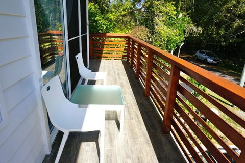 Brunswick Heads Treetop Studio - Pubs and Clubs 19