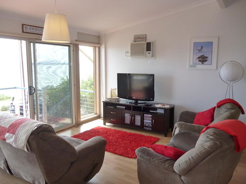 Seascape - Pubs and Clubs 5