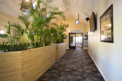 Vine Inn Barossa - Pubs and Clubs 42