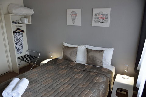 105 On The Park - Pubs and Clubs 9