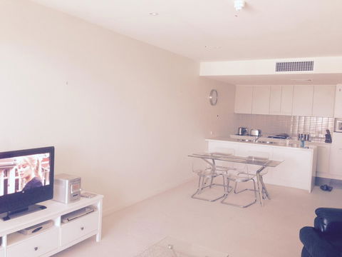 Breakwater Apartment - Pubs and Clubs 14