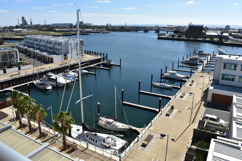 Breakwater Apartment - Pubs and Clubs 20