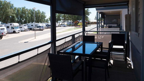 Wallaroo Holiday Park - Pubs and Clubs 19