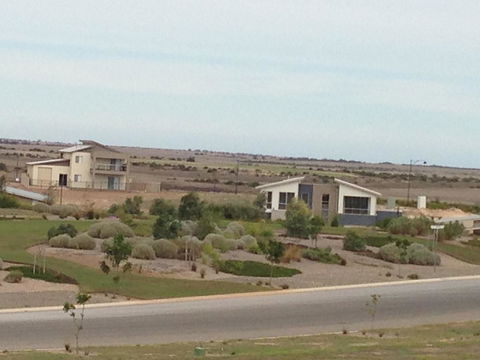 Relax On Par - Pubs and Clubs 12