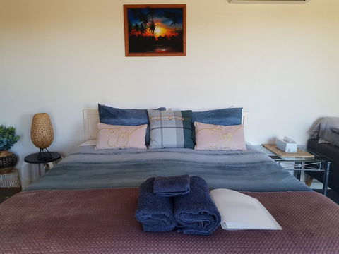 Barossa Valley Studio - Pubs and Clubs 1