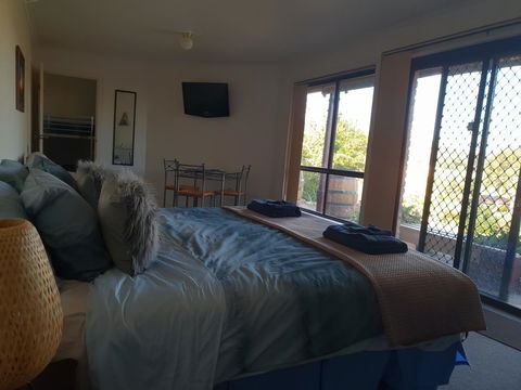 Barossa Valley Studio - Pubs and Clubs 14