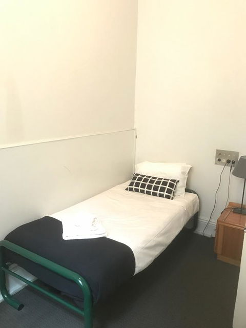 Grosvenor Hotel - Pubs and Clubs 6