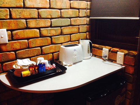 The Lookout Cave Underground Motel - Go Out 20