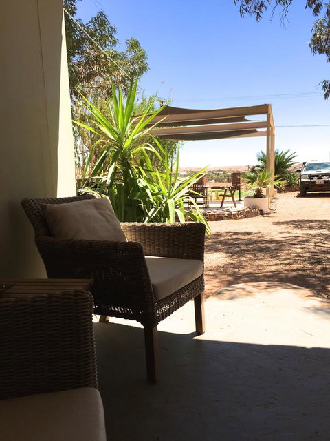 The Lookout Cave Underground Motel - Go Out 25