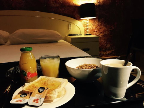 The Lookout Cave Underground Motel - Go Out 8