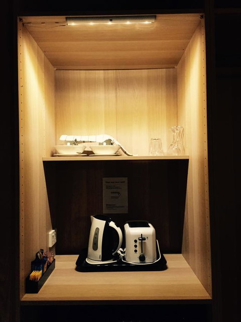 The Lookout Cave Underground Motel - Go Out 43