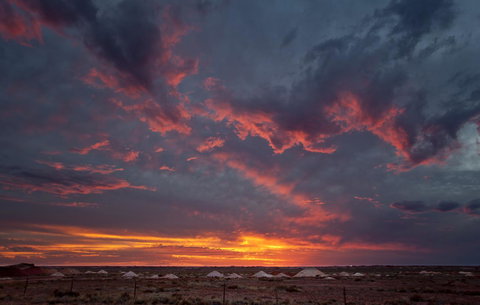 The Lookout Cave Underground Motel - Go Out 24