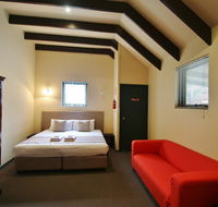 Hahndorf Motel - Pubs and Clubs