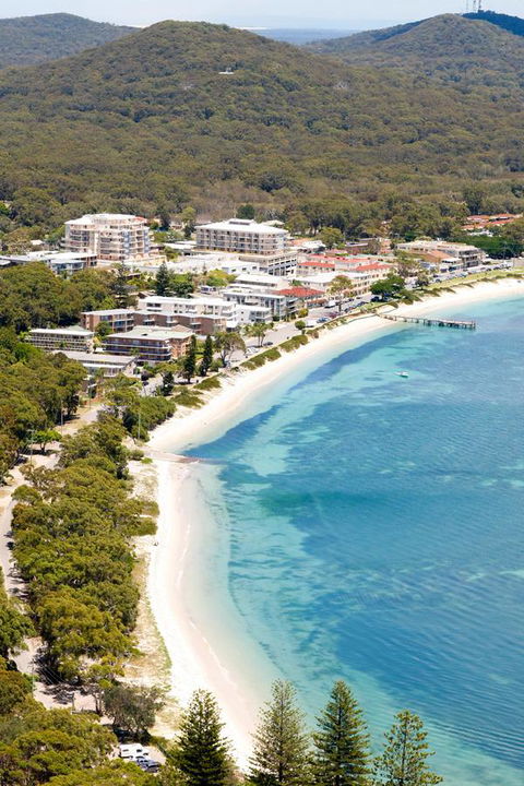 Ramada Resort By Wyndham Shoal Bay - Pubs and Clubs 7
