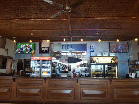 Pier Hotel Port Lincoln - Pubs and Clubs 4