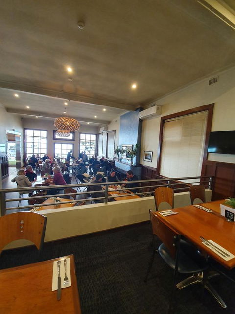 Pier Hotel Port Lincoln - Pubs and Clubs 8