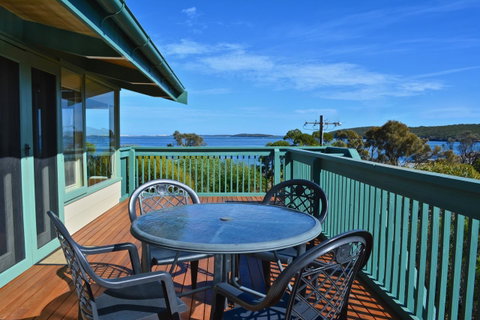 Dolphinview - Pubs and Clubs 0