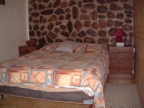 Radeka Downunder Underground Motel - Go Out 8