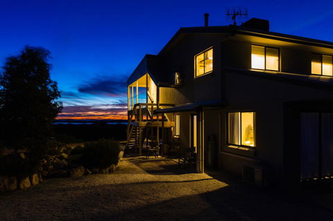 Southern Ocean Lookout - Pubs and Clubs 2