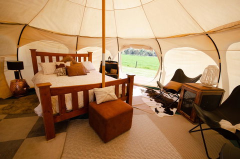 Bukirk Glamping & Fancy Coops - Pubs and Clubs 9