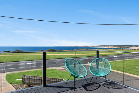 Sorrento - Aldinga Beach - Pubs and Clubs 7