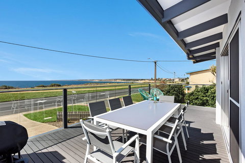 Sorrento - Aldinga Beach - Pubs and Clubs 17