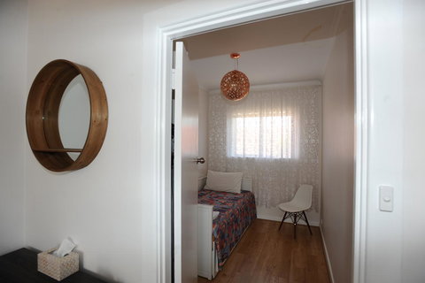 Glenelg Holiday Apartments-The Broadway - Pubs and Clubs 6