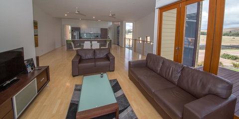 South Shores Yellowfin Villa 96 - South Shores Normanville - Pubs and Clubs 1