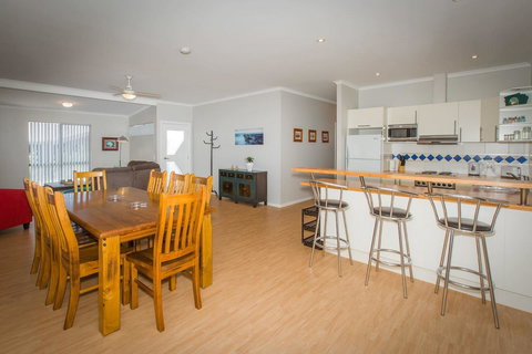 Desert Pea - Go Out 5