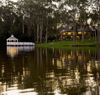 Lincoln Downs Resort Batemans Bay - Pubs and Clubs
