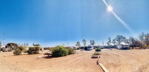 Opal Inn Hotel, Motel, Caravan Park - Go Out 23