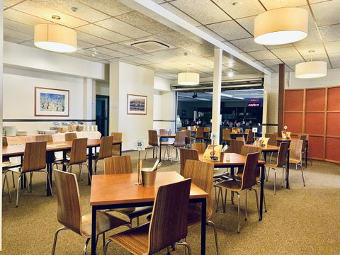 Opal Inn Hotel, Motel, Caravan Park - Go Out 24