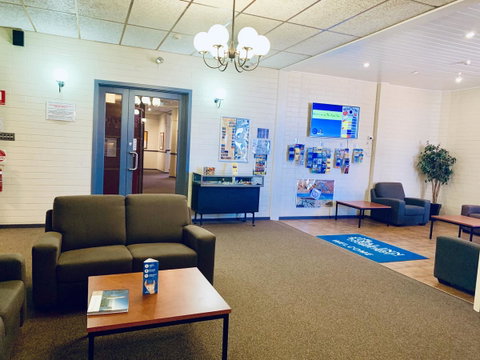 Opal Inn Hotel, Motel, Caravan Park - Go Out 32